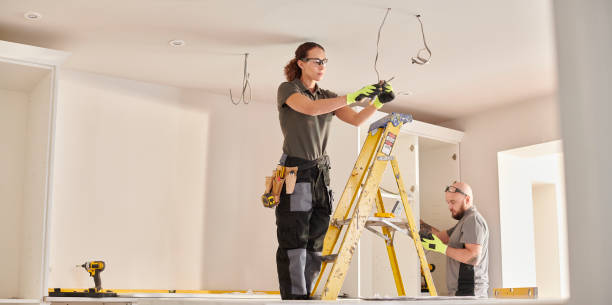 Best Emergency Electrical Repair  in Leesburg, FL